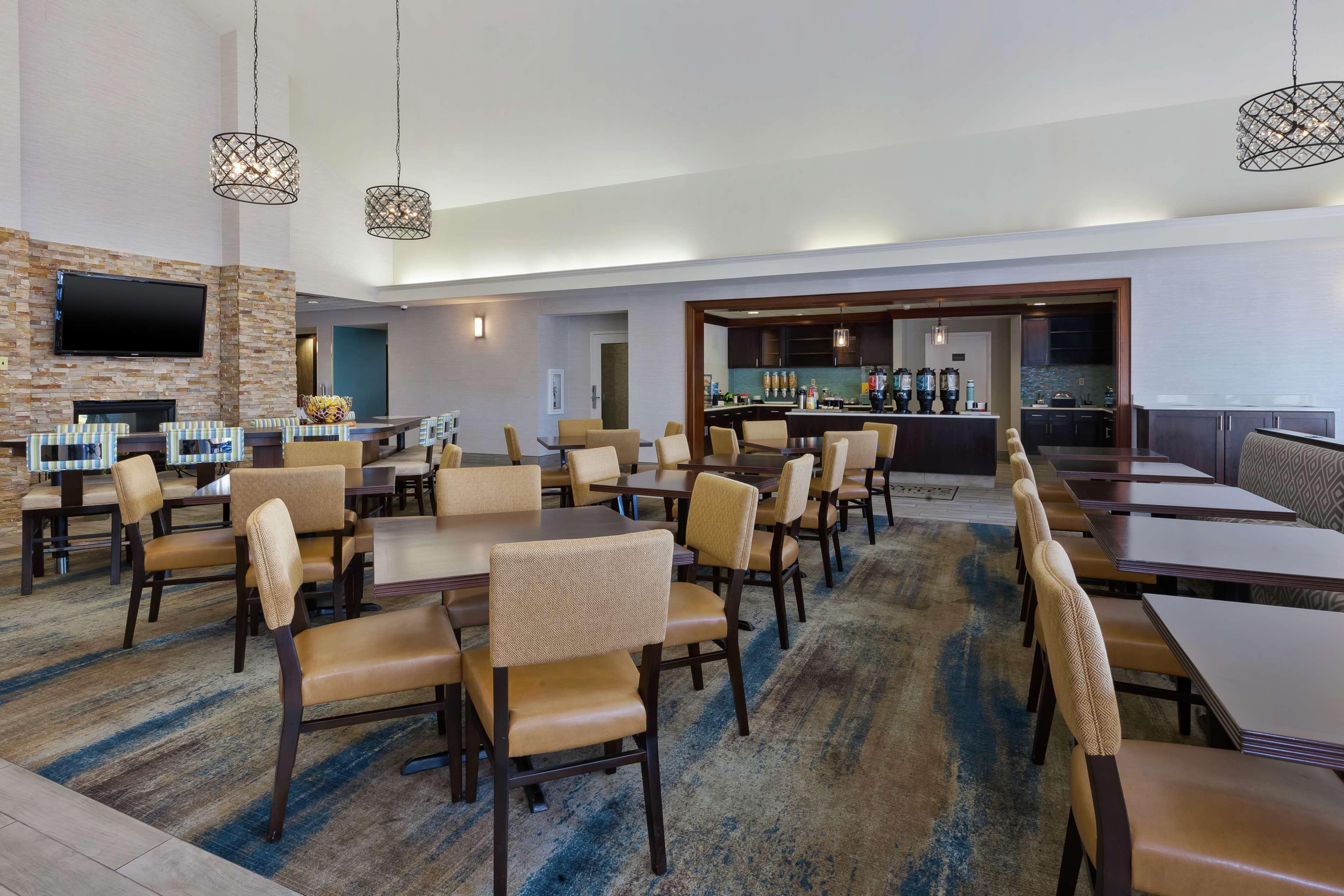 Homewood Suites By Hilton Chesapeake - Greenbrier Eksteriør bilde